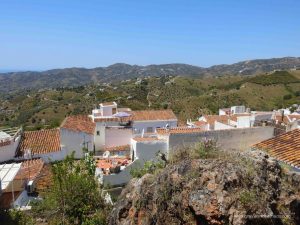 bus from nerja to frigiliana.