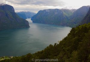 norway self guided tours. aurlandsfjellet snow road.