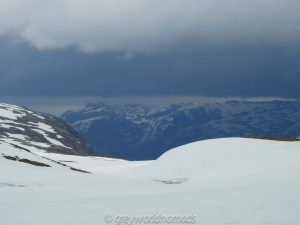 norway scenic roads. best road trips in scandinavia. beautiful roads in world.