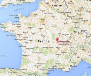 Visit Cluny France, between the vines of beautiful Burgundy. A medieval town with the impressive Cluny Abbey and church, widely influential in Europe in its time. An ideal starting point for further explorations in Burgundy France.